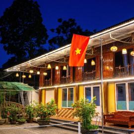 Tien Tour & Homestay: Bản Kin şehrinde bir otel