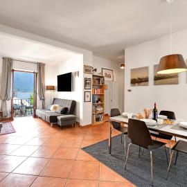 Residenza Lungolago Melide - Happy Rentals, hotel a Melide