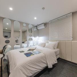 Hotel Yellow，九里市的飯店