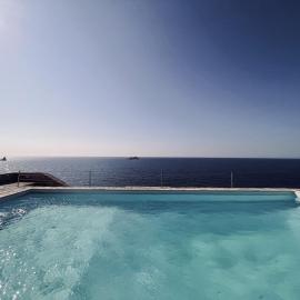 Cliff Villa, Hotel in Sarakíniko