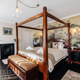 Central Townhouse with Garden & Free Parking, hotel u Bathu