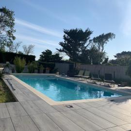 Villayam Maison vue sur mer avec piscine 10m chauffée classée 3 étoiles, hotel in La Brée-les-Bains