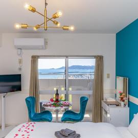 オーシャンビュー 窓から見える景色を想い出に The琉球タワー 10C, hotel in Yonabaru