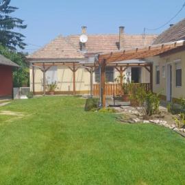 Kovács apartman, hotel in Balatonberény