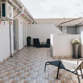 Julia's Residence