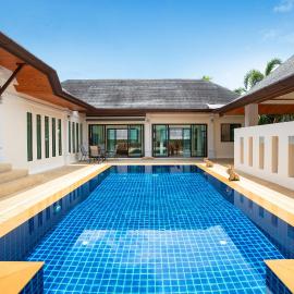 Balinese-Style 3Bedrooms Villa Tina, hotel in Kata Beach