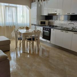 Apartament zona 1 Decembrie, hotelli kohteessa Tecuci