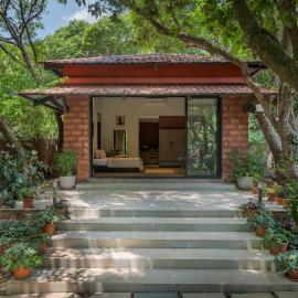 SaffronStays Ektara