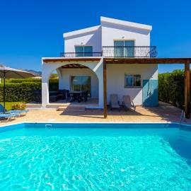 Villa Christos, hotel u gradu Argaka