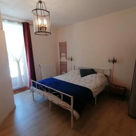 Chambre d'hôtes 1 - Rétro - Un Refuge à Cachen, hotel in Cachen