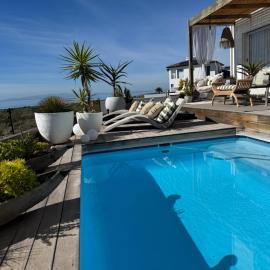 105 On Beach, Whale Room