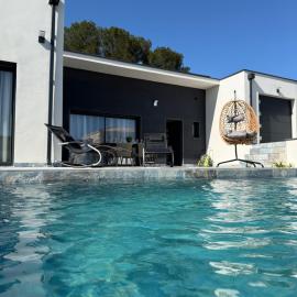 Villa neuve piscine Bali Spa Vue Pyrénées 5 min Cité