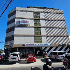 Aimor Condotel near SM City Clark，Pampang的飯店