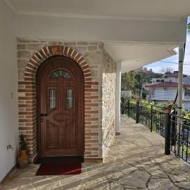 Veronika Apartments