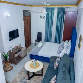 Nayas Haven Studio2 in Mombasa Bamburi Mtambo Mwembeni with hot shower