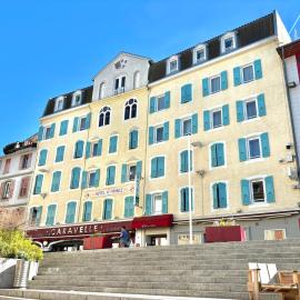 Hôtel de France Contact-Hôtel, hotel en Évian-les-Bains