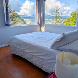 Cliff Haven on the Bay, hotel in Alert Bay