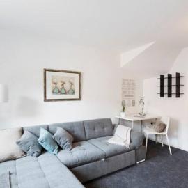 Peaceful Bedrooms in Walsall -Modern 3 Bathrooms-Sleeps 9