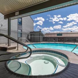 Mammoth Getaway - Chic Condo, hotel a Mammoth Lakes