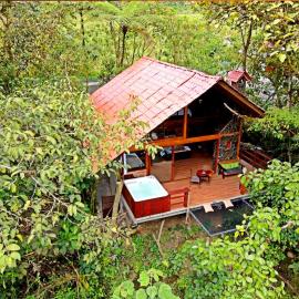 Cabaña "Los Cedros", Sumak Cabañas、Baezaのホテル