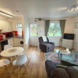 Sweethaven Chalet, hotel in Killarone