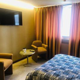 Luxurious Akros 526 Suite、Huamboyaのホテル