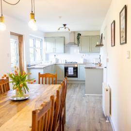 Spacious 4-Bedroom home - Garden & Parking - Dunoon