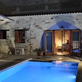 Mountain View Oasis, hotel u gradu Skarinou