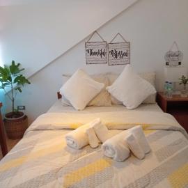 ESPERANZA Pension House & Restaurant, hotel em Roxas