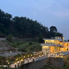 Yashasvi Himalayan Resort, Hotel in Barmoāri