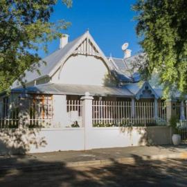 KAROOWERF GUEST HOUSE, hotel a Cradock