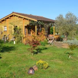 chalet bois pleine campagne à Pontigny, hotel em Pontigny