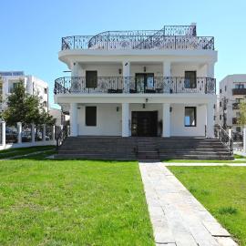 Mida Summer Villa, hotel in Mamaia Sat/Năvodari