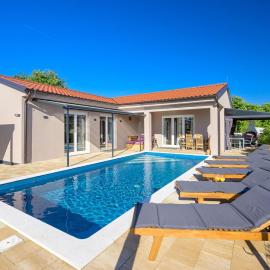 Villa Angelina Cukrići by Istrialux, hotel a Cukrići