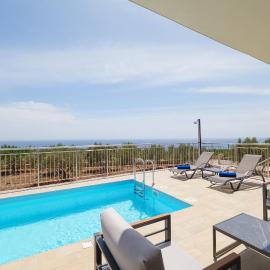 Chryselia Suites- Private Pool