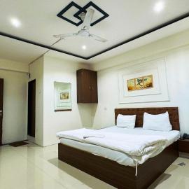 Hotel Palladium, hotel in Surat