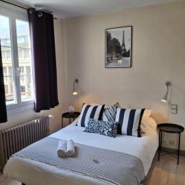 Hotel des Remparts, hotel v mestu Saint Lo