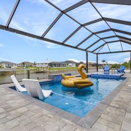 Fun And Adventurous Waterfront Retreat - Seven Island Retreat - Roelens Vacations