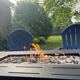 Serene single story, Grill, Fire Pit, fenced yard and Pet friendly stay، فندق في كايب ماي كورت هاوس