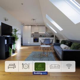 One Bedroom Apartment By Arhouse Apartments Short Lets & Serviced Accommodation Kingston With Free WiFi, Hotel in Kingston upon Thames