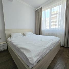 King-size bed - 67 m apartment - Fast WiFi - Self Check-in