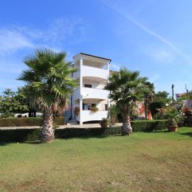 Apartments and Rooms Ana Pomer, hotel a Pomer