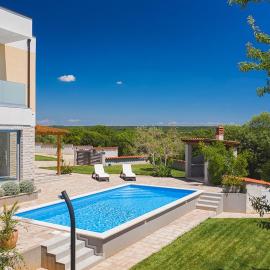 Villa White
