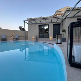 Private Pool House By Natchos, hotel a Virós
