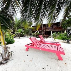 Castaway Blue Hole Long Caye, hotel in Belize City