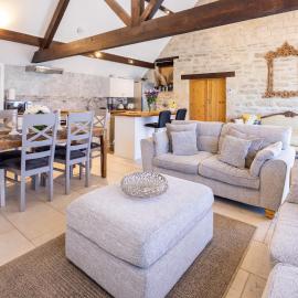 The Dovecote 3-Bed Cottage Rowden Manor