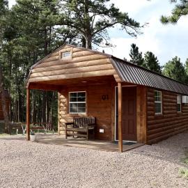 Glorious Lofted Cabin Perfect to Reconnect with Nature in South Dakota, hotel in Rapid City