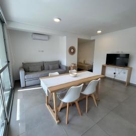 Edificio Cerezo 77 by D&G, hotel in Carilo