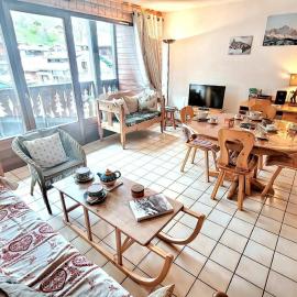 Appartement spacieux avec balcon et wifi au centre des Gets - FR-1-598-73