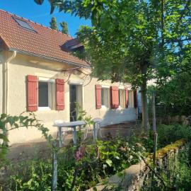 Gîte dans Parc Naturel Proche Forêt & Spa - Parking Inclus, ξενοδοχείο σε Saint-Honoré-les-Bains